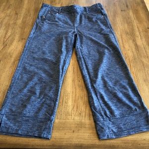 EXCELLENT Kuhl Mova Capri Crop DISCONTINUED Sz 10